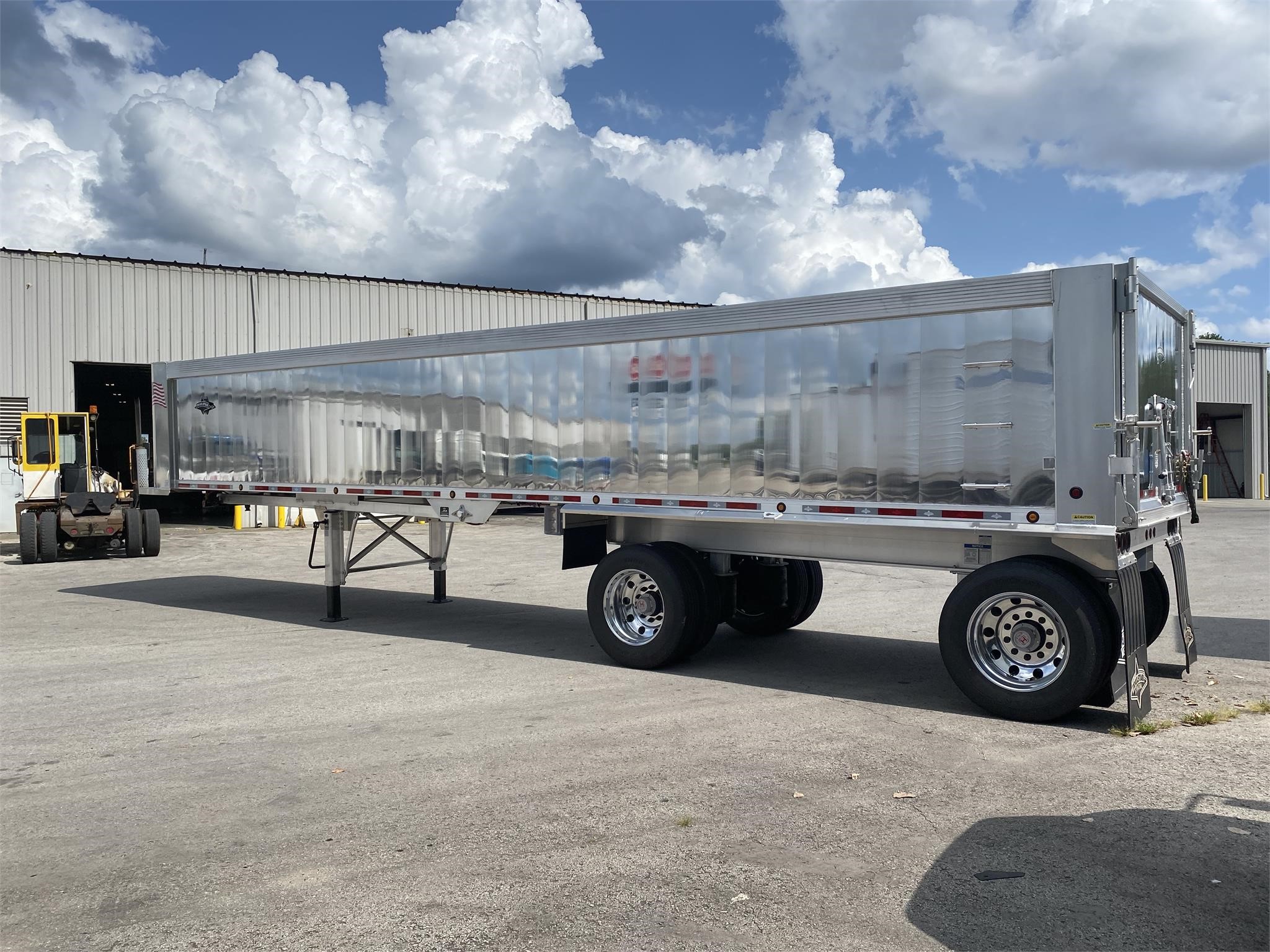 2024 TRAILSTAR 39' FRAMELESS SPREAD AXLE  DUMP 7116269367